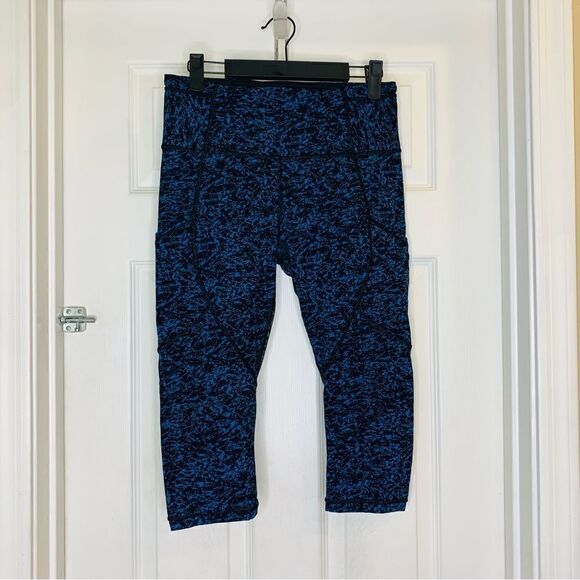 Lululemon Outrun 17" Crop Leggings Iced Wave Capri Black Size 6 - Picture 3 of 9